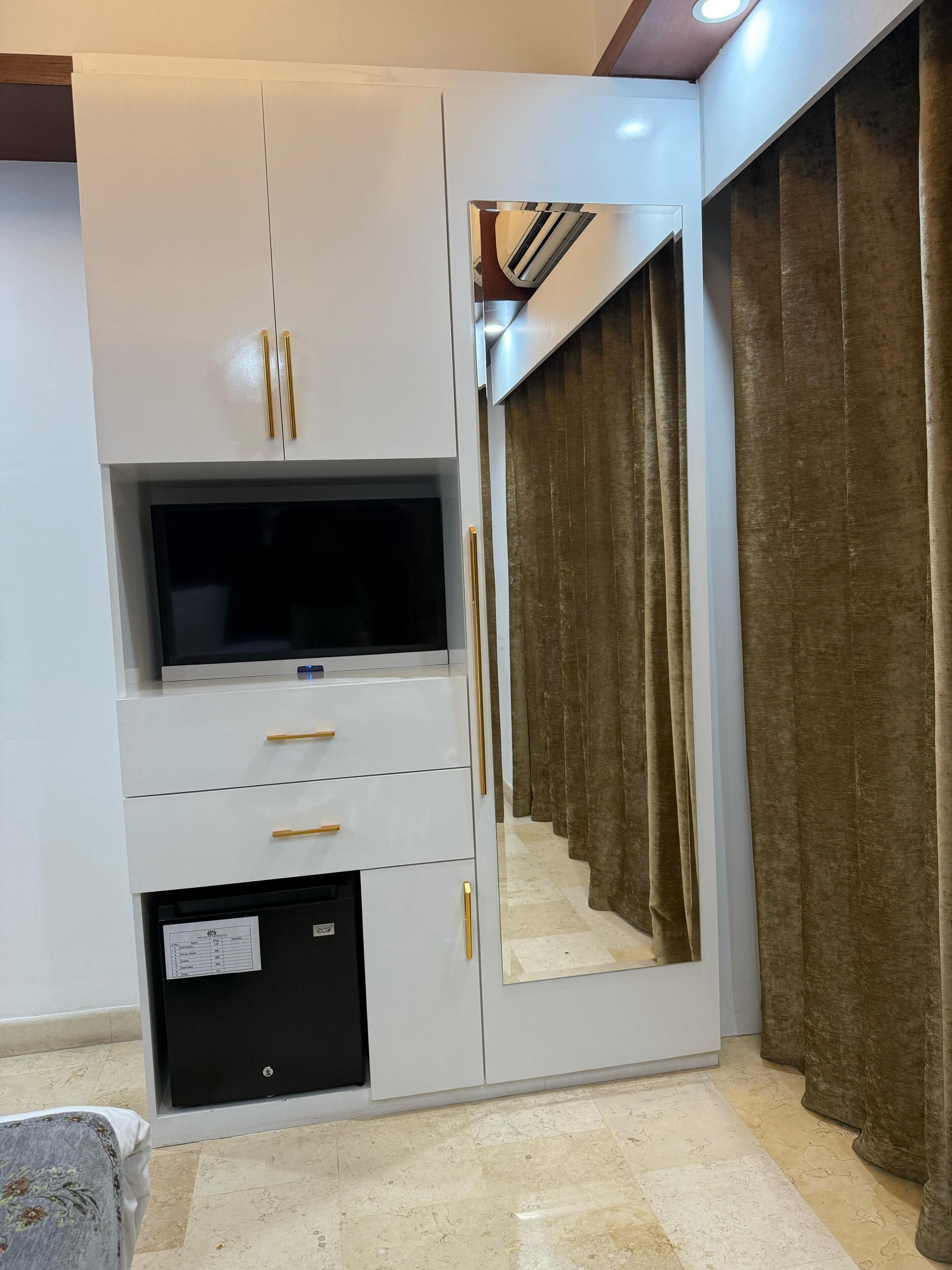 Premium Double Room, Patio | In-room safe, desk, laptop workspace, soundproofing