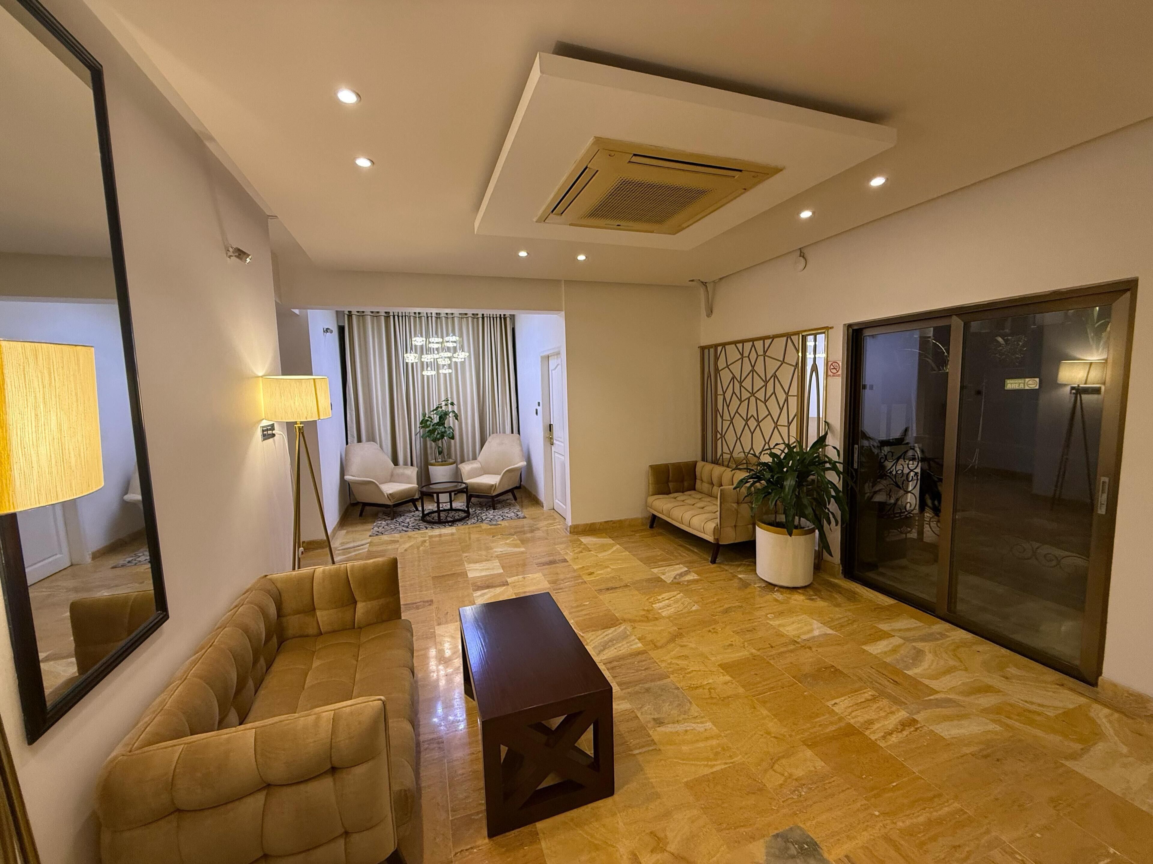 TV LED 21 pollici con canali via cavo, stampante