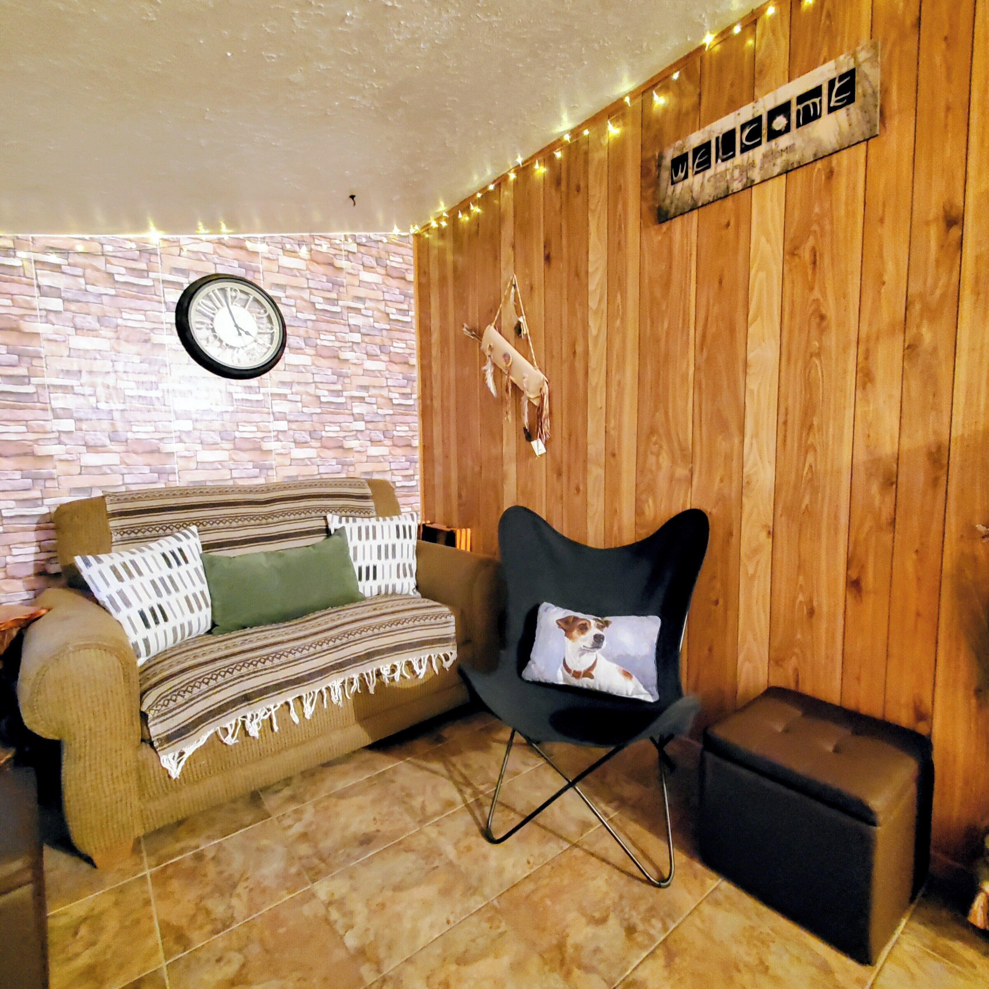 Smart TV, DVD player, books