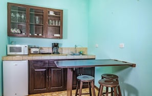 Familienapartment, 2 Schlafzimmer, Gartenblick | Eigene Küche