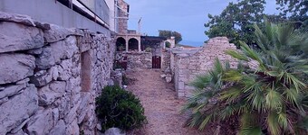 Peaceful Two Bedroom Stone House in the Heart of Vis Island