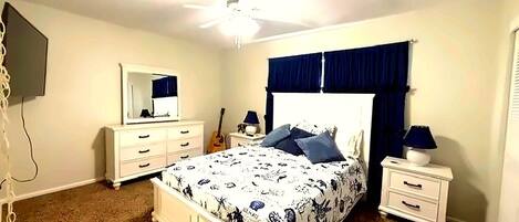 2 bedrooms, iron/ironing board, WiFi, bed sheets