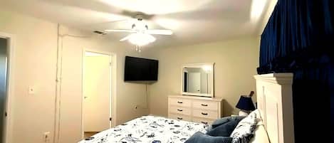 2 bedrooms, iron/ironing board, WiFi, bed sheets