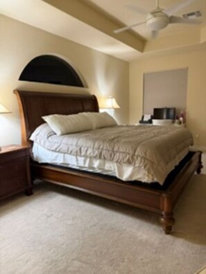 Room - Fabulous 3-bedroom house with AC & heated private pool in sunny Naples Florida (Naples)