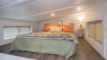 WiFi, bed sheets