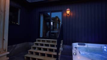 Bain à remous extérieur