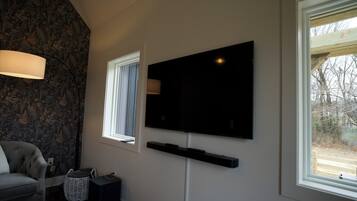 TV connectée, cheminée