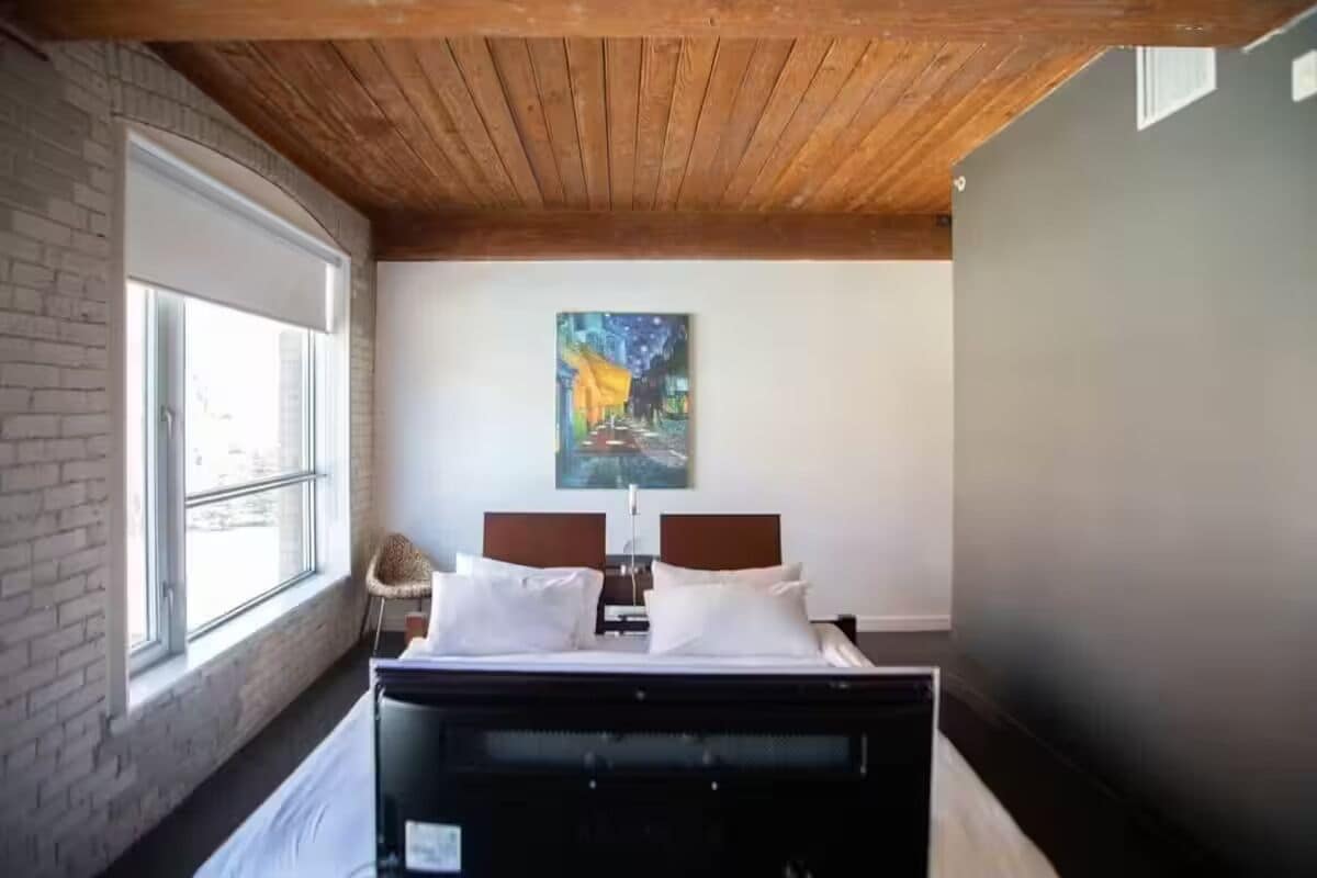 2 dormitorios, tabla de planchar con plancha, Internet y ropa de cama