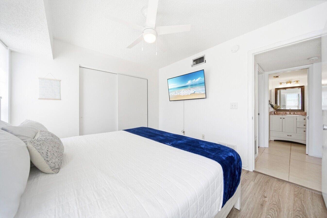 2 bedrooms, desk, iron/ironing board, travel cot