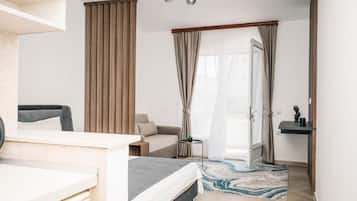 Studio 102 | Free WiFi, bed sheets