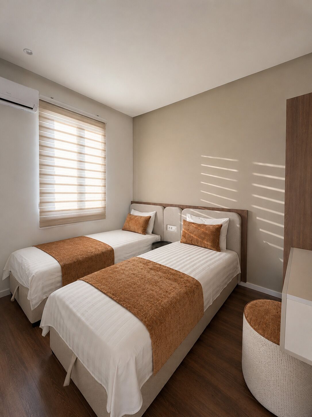 Apartment, 2 Schlafzimmer, Balkon, Bergblick | Schreibtisch, laptopgeeigneter Arbeitsplatz, kostenloses WLAN