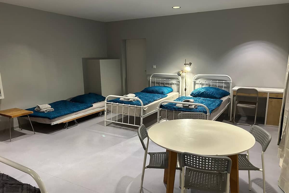 Condo, 1 Bedroom, Kitchen, Courtyard View | Kalis bunyi, seterika/papan seterika, Wi-fi percuma 