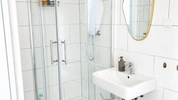 Condo, 1 Bedroom, Private Bathroom, Courtyard View | Bathroom | Slippers