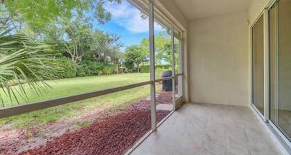 Water view condo in Fort Myers, with screened lanai