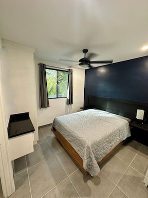 Iron/ironing board, internet, bed sheets