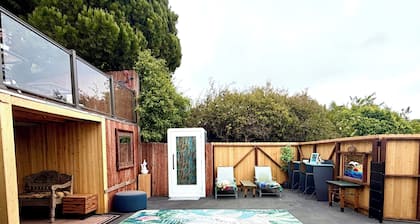 3-bedroom ranch house retreat property in pleasant Rancho Palos Verdes