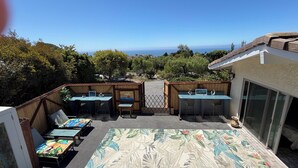 Outdoor dining - 3-bedroom ranch house retreat property in pleasant Rancho Palos Verdes (Rancho Palos Verdes)