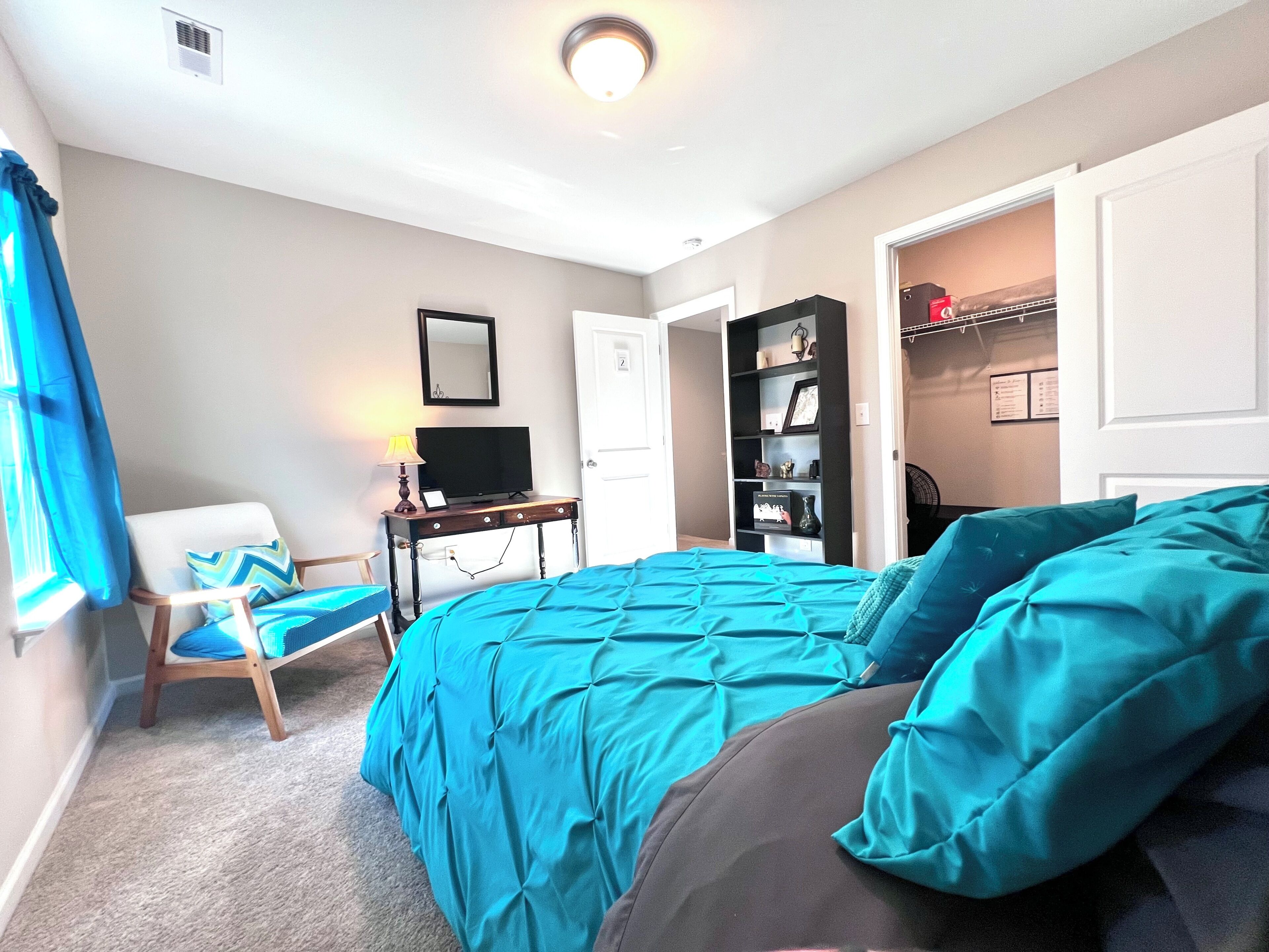 9 bedrooms, desk, iron/ironing board, WiFi (free)
