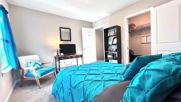 9 bedrooms, desk, iron/ironing board, WiFi (free)