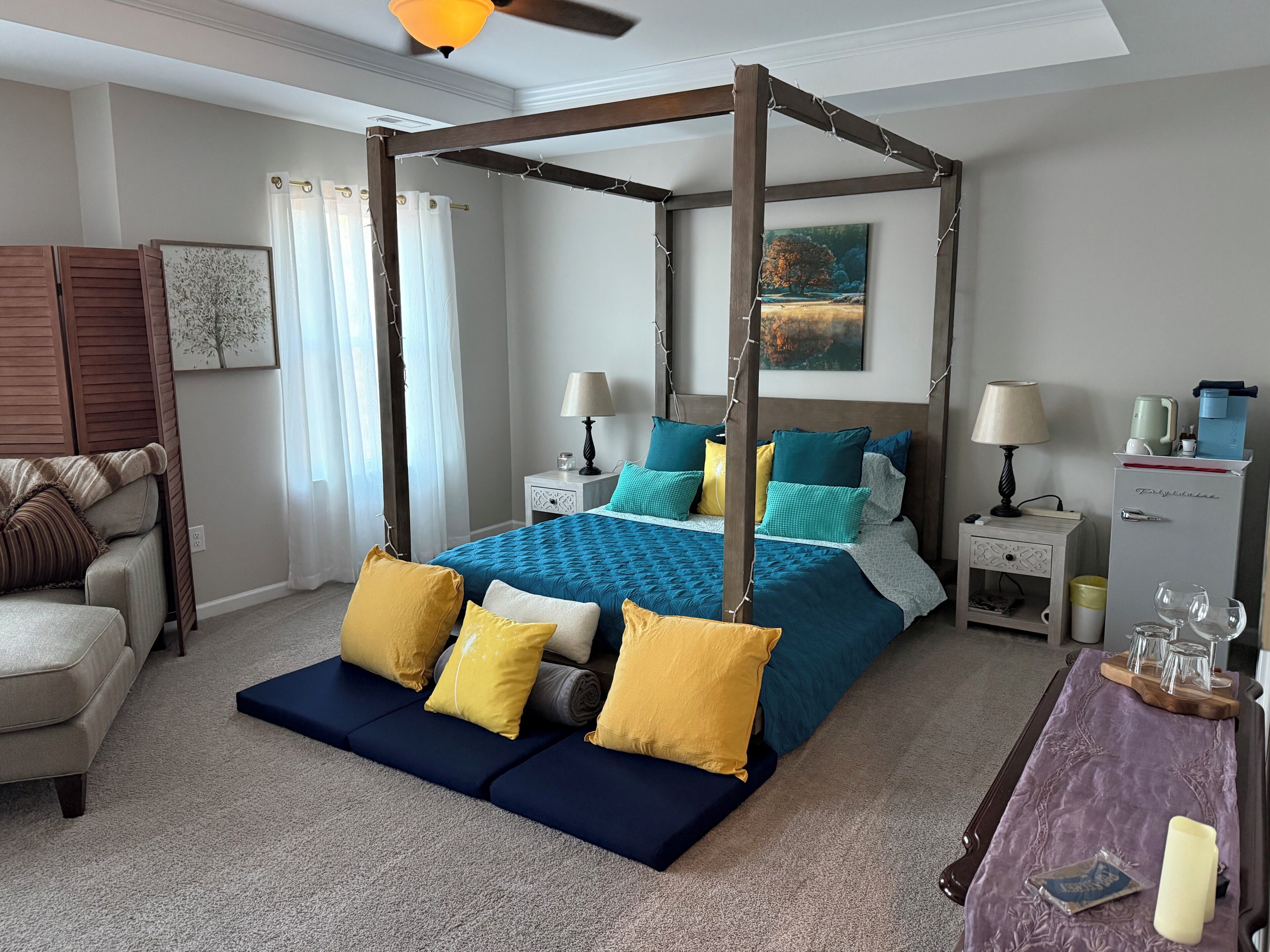 9 bedrooms, desk, iron/ironing board, WiFi (free)