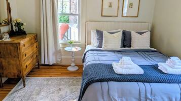 2 bedrooms, WiFi, bed sheets
