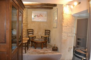 Dining - La Maison de Léonie with Terrace, Private Garden and Wi-Fi (Bourgueil)