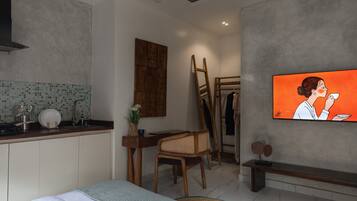 1 bedroom, desk, iron/ironing board, free WiFi