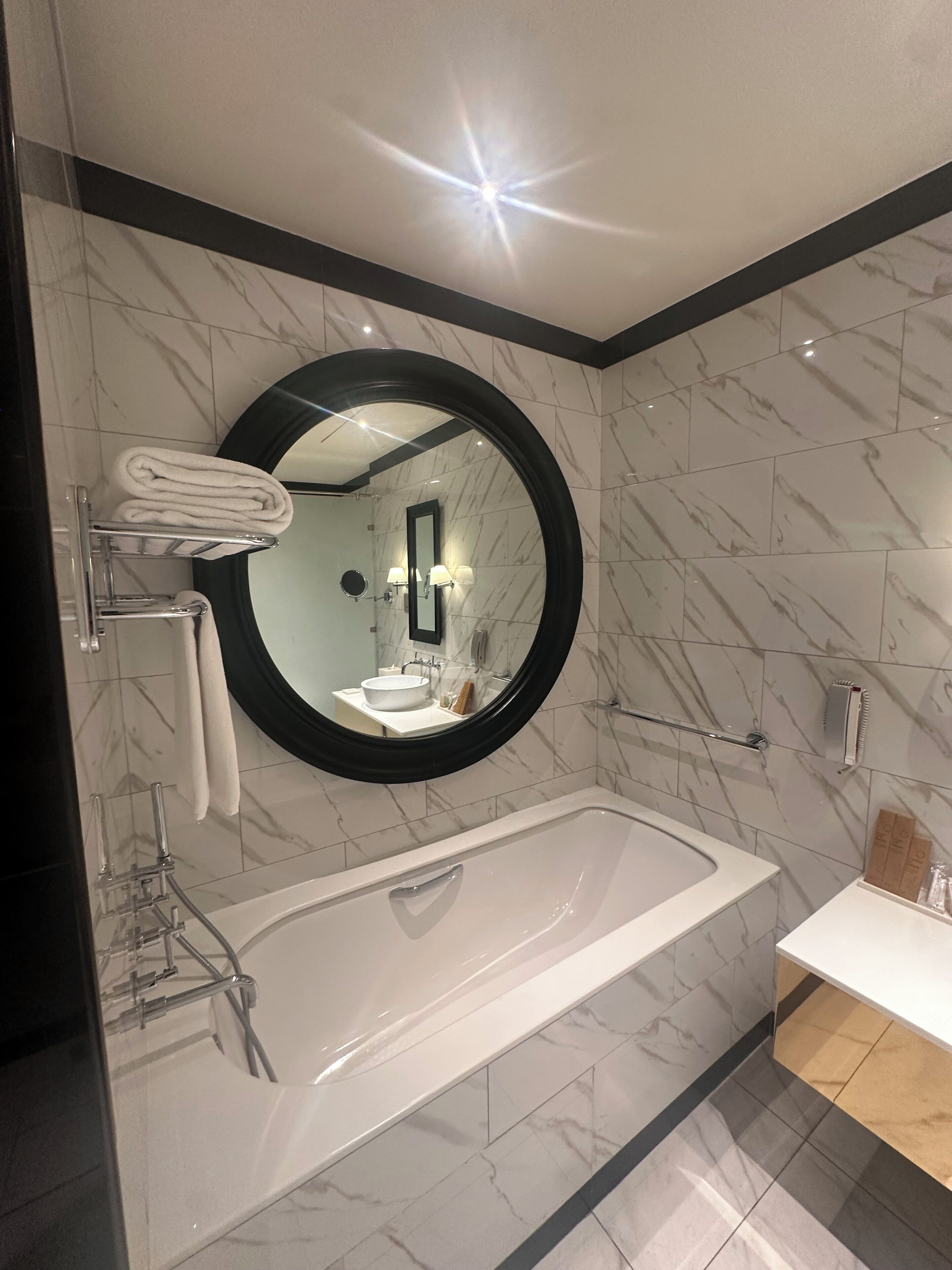 Baignoire d'eau douce, douche hydromassante