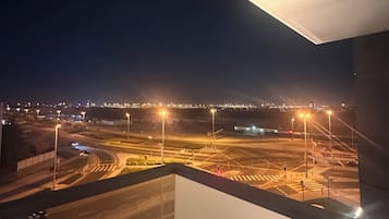 Estúdio clássico, sacada, vista para a cidade | Vista do quarto