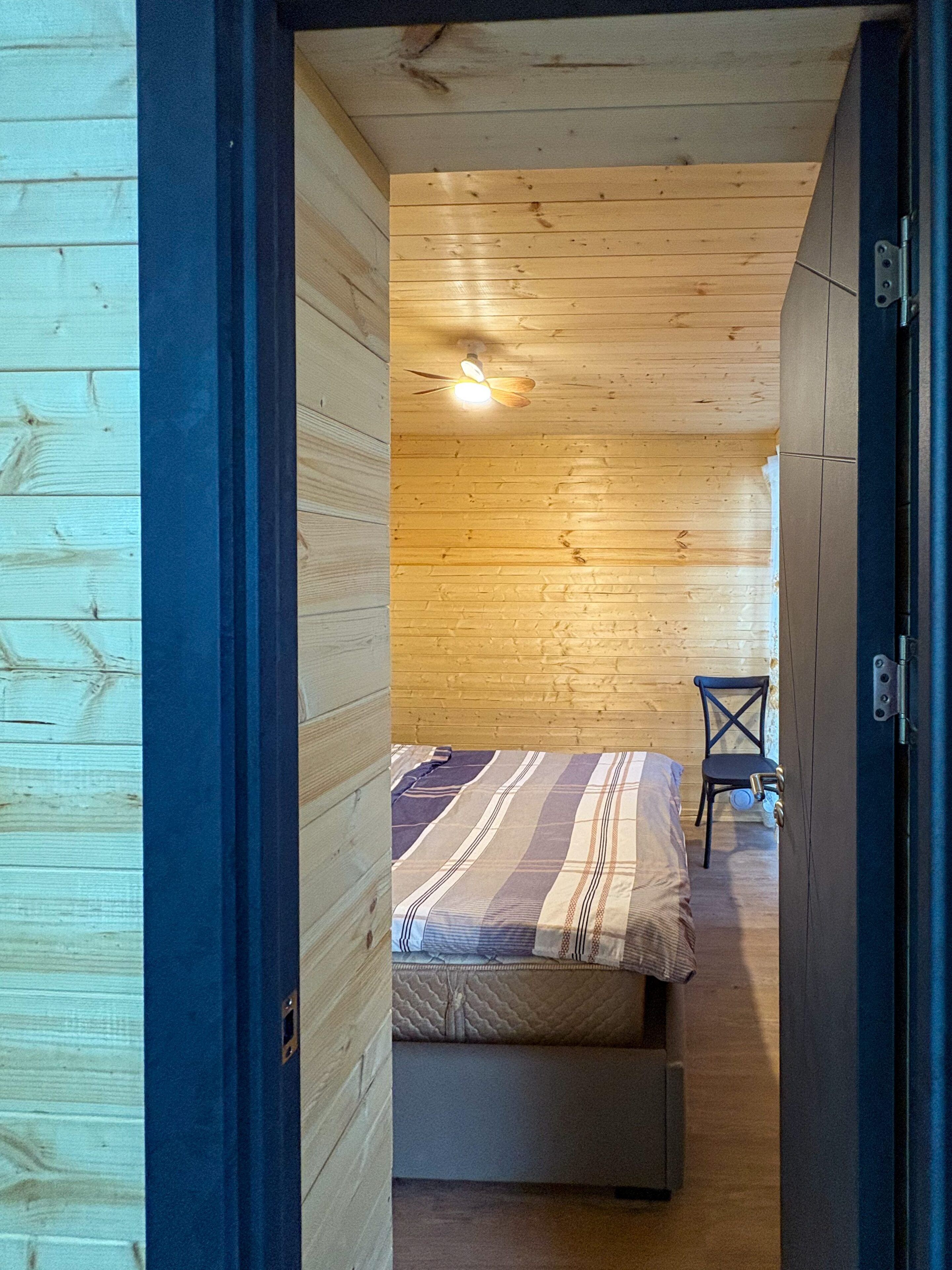 2 bedrooms, WiFi (free), bed sheets
