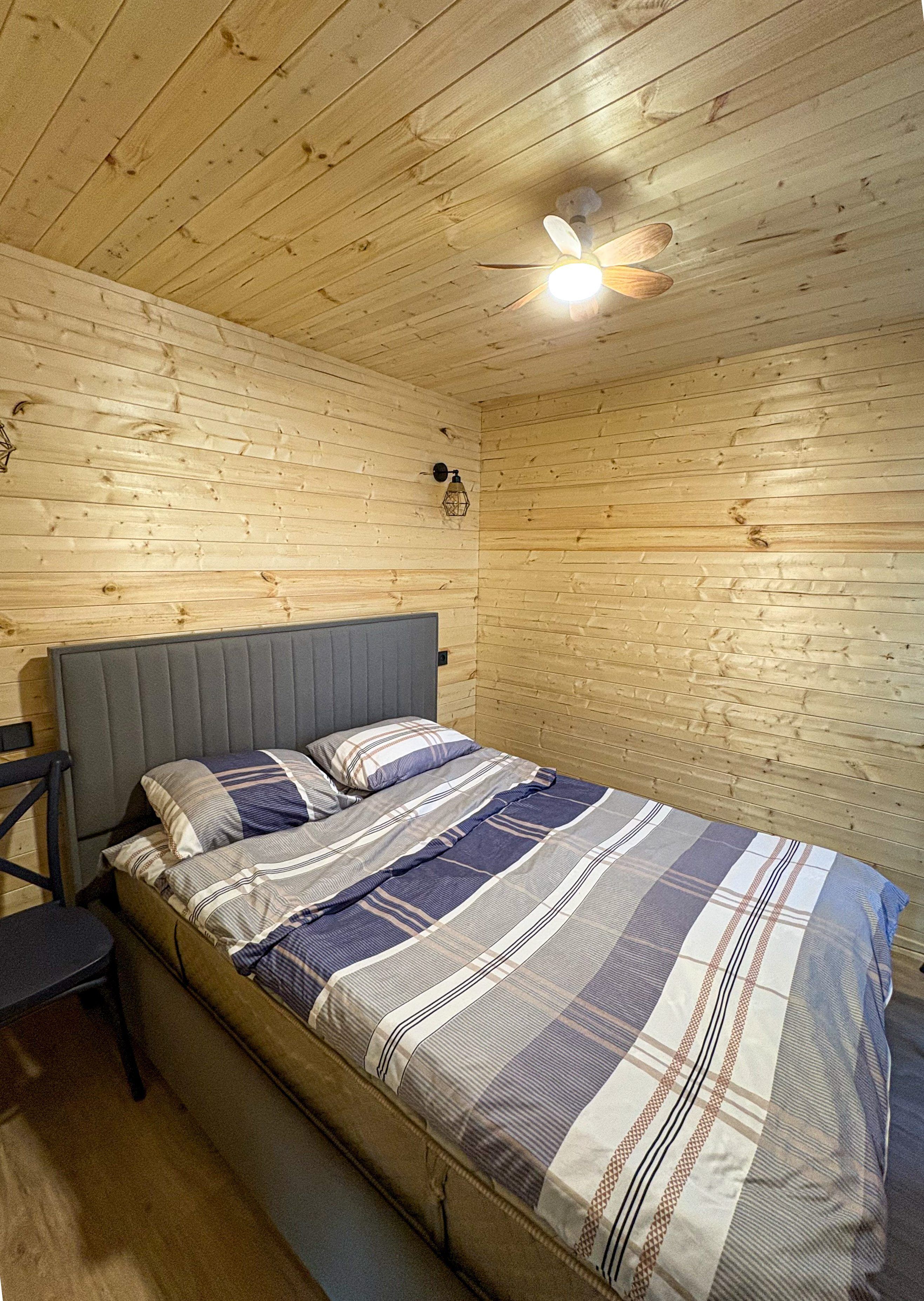2 bedrooms, WiFi (free), bed sheets