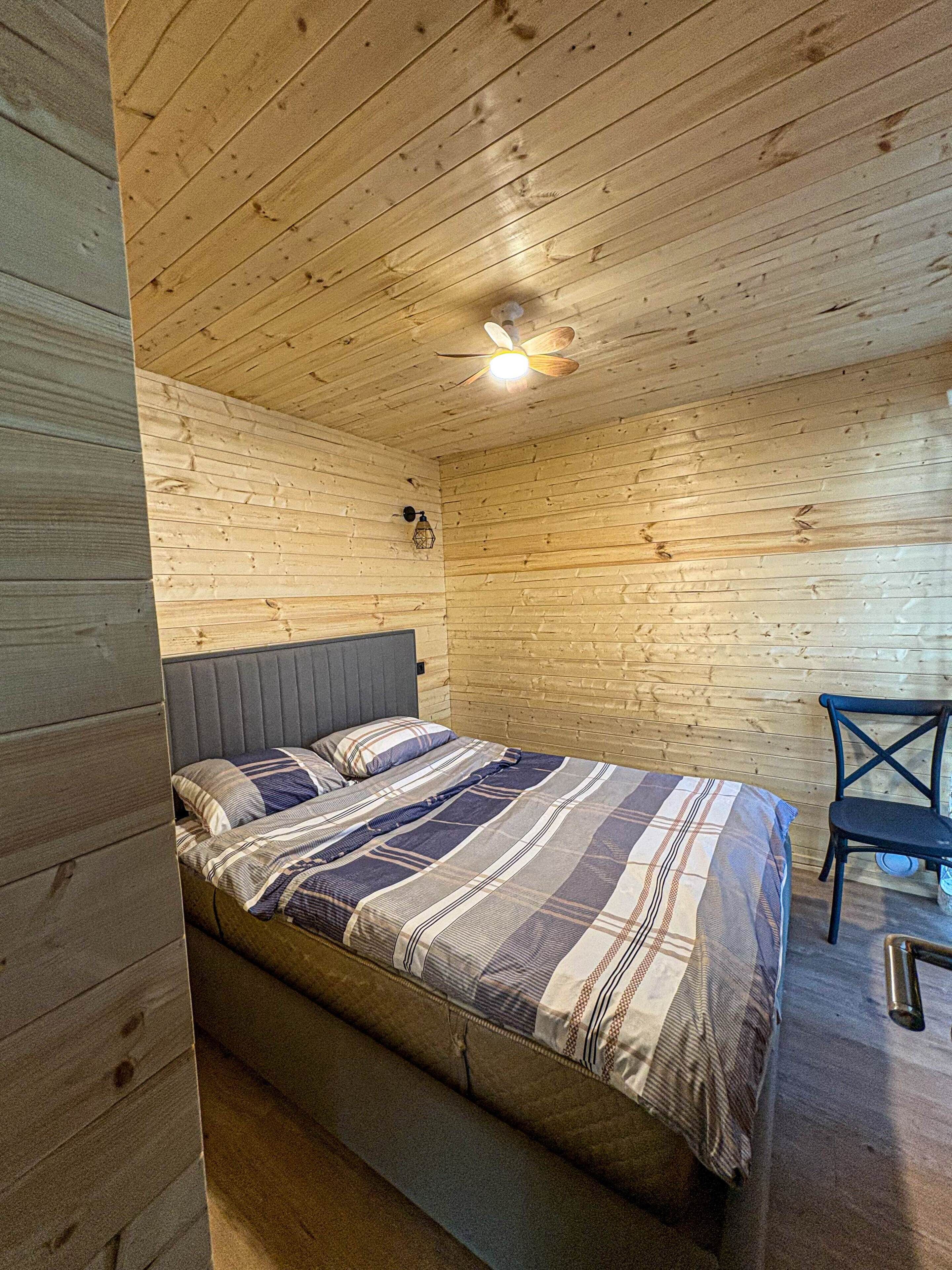 2 bedrooms, WiFi (free), bed sheets