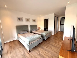 Deluxe Double Room | Iron/ironing board, free WiFi - Casa Hacienda Juriquilla (Queretaro)