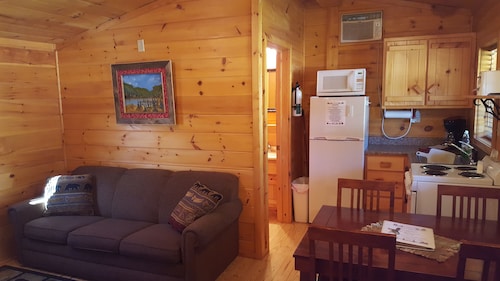 American Pines Cabin #5
