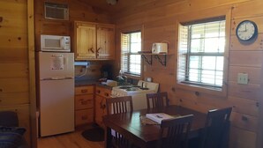 Private kitchen - American Pines Cabin #5 (Keystone)