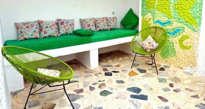 Family villa with no neighbors directly across the street, 5 minutes from the beach - Sidi Bouzid