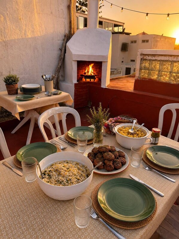 Outdoor dining