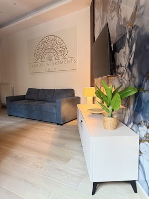 Smart TV - Vrbo Property (Casoria)