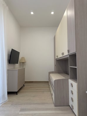 Iron/ironing board, WiFi, bed sheets - Vrbo Property (Casoria)