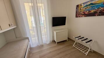 2 quartos, ferros/tábuas de passar roupa, Wi-Fi, roupa de cama