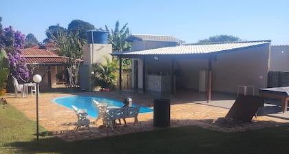 Site with pool table in Igarapé