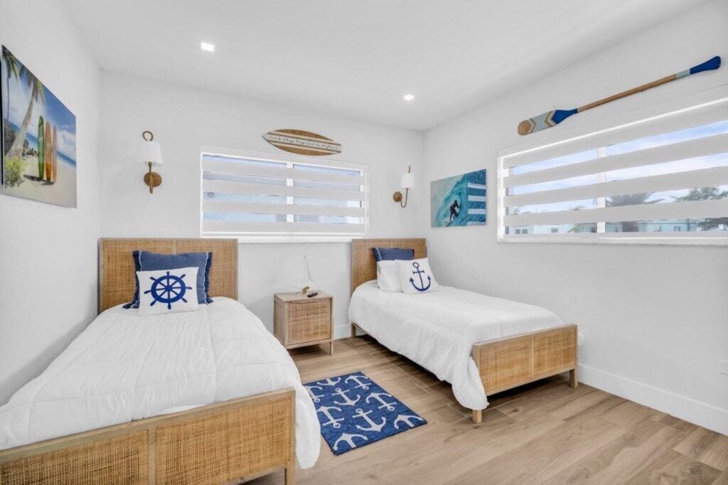 2 habitaciones, tabla de planchar con plancha, wifi y ropa de cama 