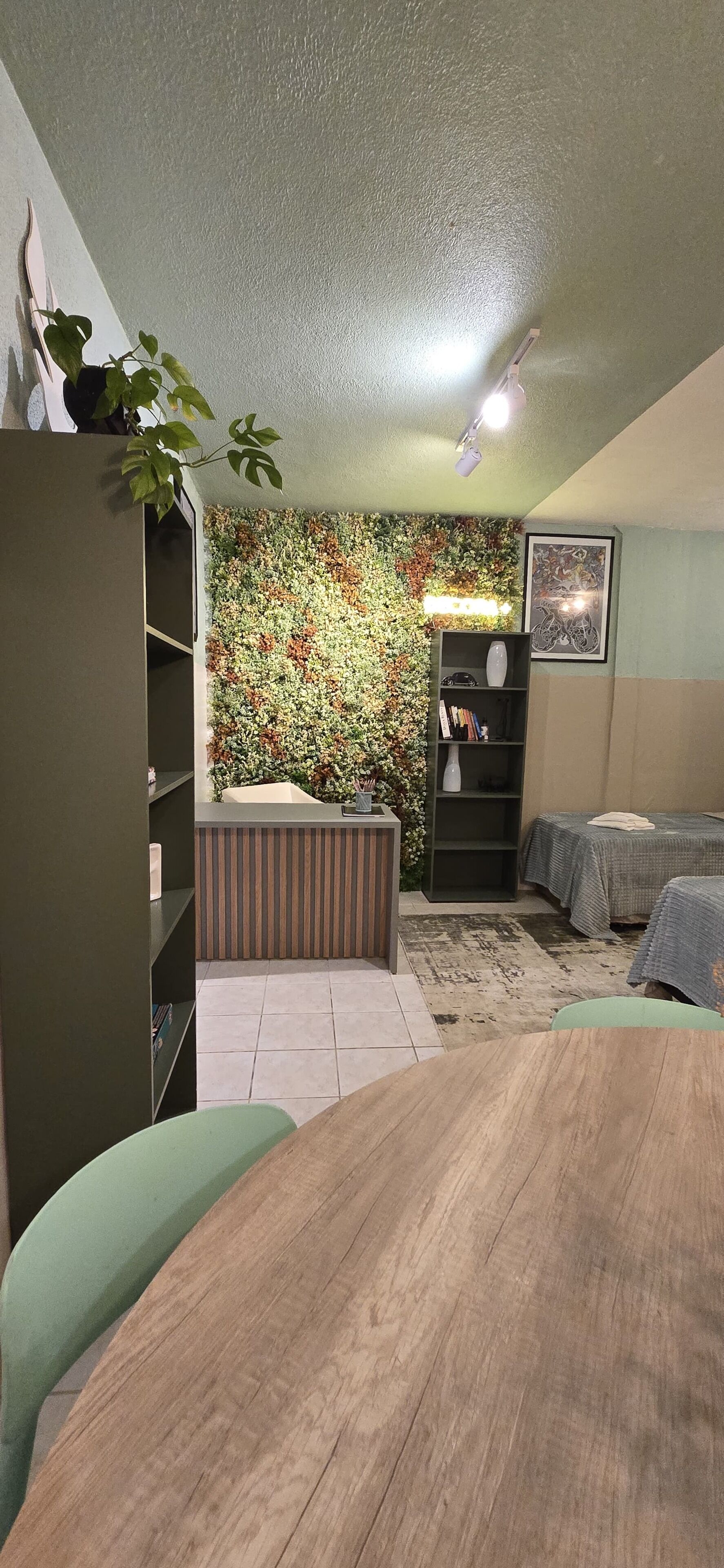 1 slaapkamer, een strijkplank/strijkijzer, wifi, beddengoed