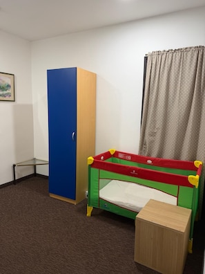 Basic Quadruple Room | Children’s area