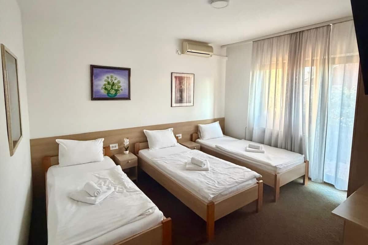 Basic Triple Room, Balcony, Courtyard View