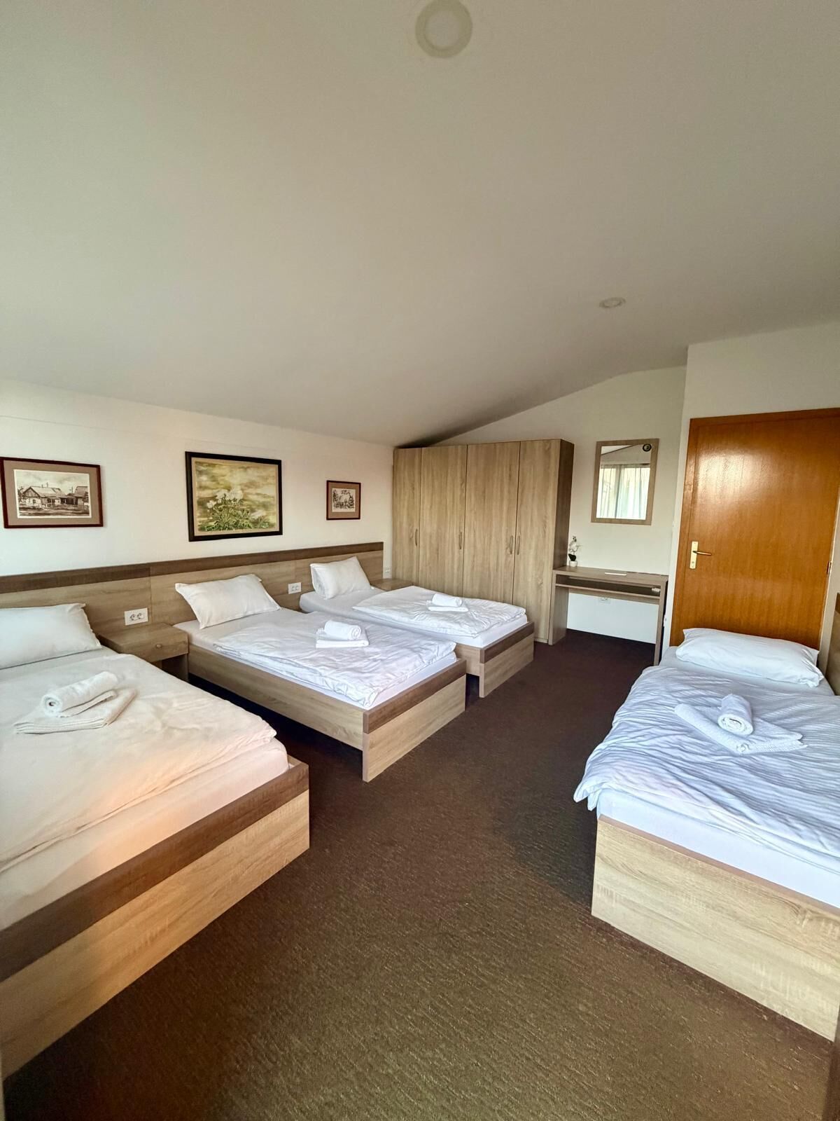 Chambre Quadruple | Wi-Fi gratuit