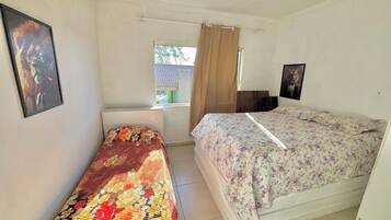 2 bedrooms, WiFi, bed sheets