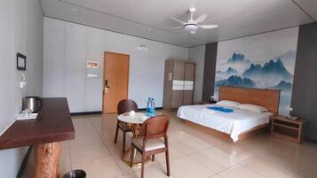 Habitación doble superior, balcón | Caja fuerte y wifi gratis