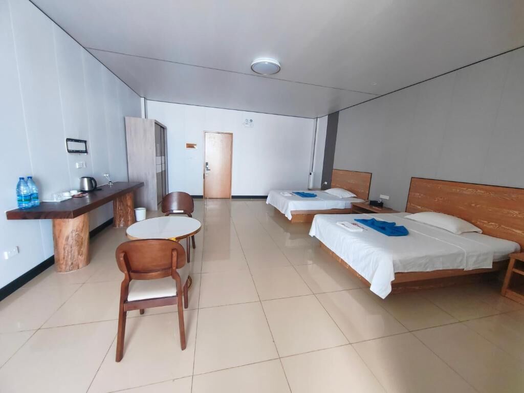 Kamar Twin Superior, balkon, pemandangan laut | Brankas dan Wi-Fi gratis