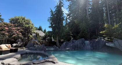 hot tub villa with a sauna room